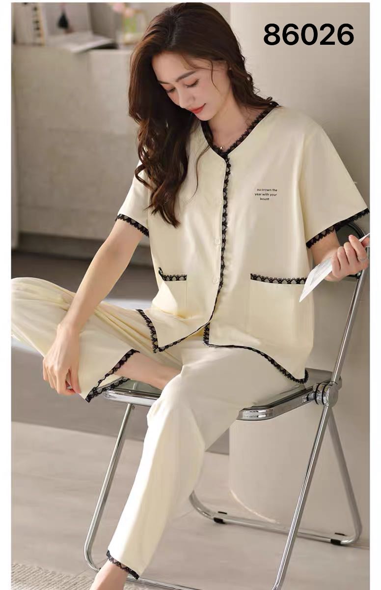 uchino マシュマロガーゼ パジャマ 半袖 上下セット レディース M uchino マシュマロガーゼ パジャマ 半袖 上下セット レディース M 初回