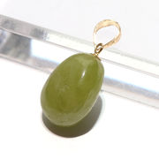 ペンダントトップ　スフェーン　マダガスカル産　K18　ゴールド　ケース付き