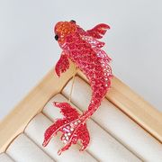 高級コサージュ 鯉 ラインストーンブローチ 服飾雑貨