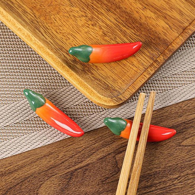 野菜 唐辛子 箸置き 筆置き 陶磁器 かわいい 置物 箸休 陶器テーブル 小物 卓上飾り物