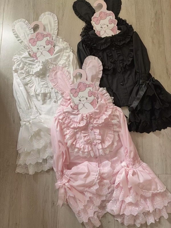 期間限定出品！新品タグ付✳︎レースポンチョブラウス 小さくっ