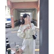 大人の魅力高まる クール系オフショルダースウェット ショート丈×ルーズシルエット 大人セクシー