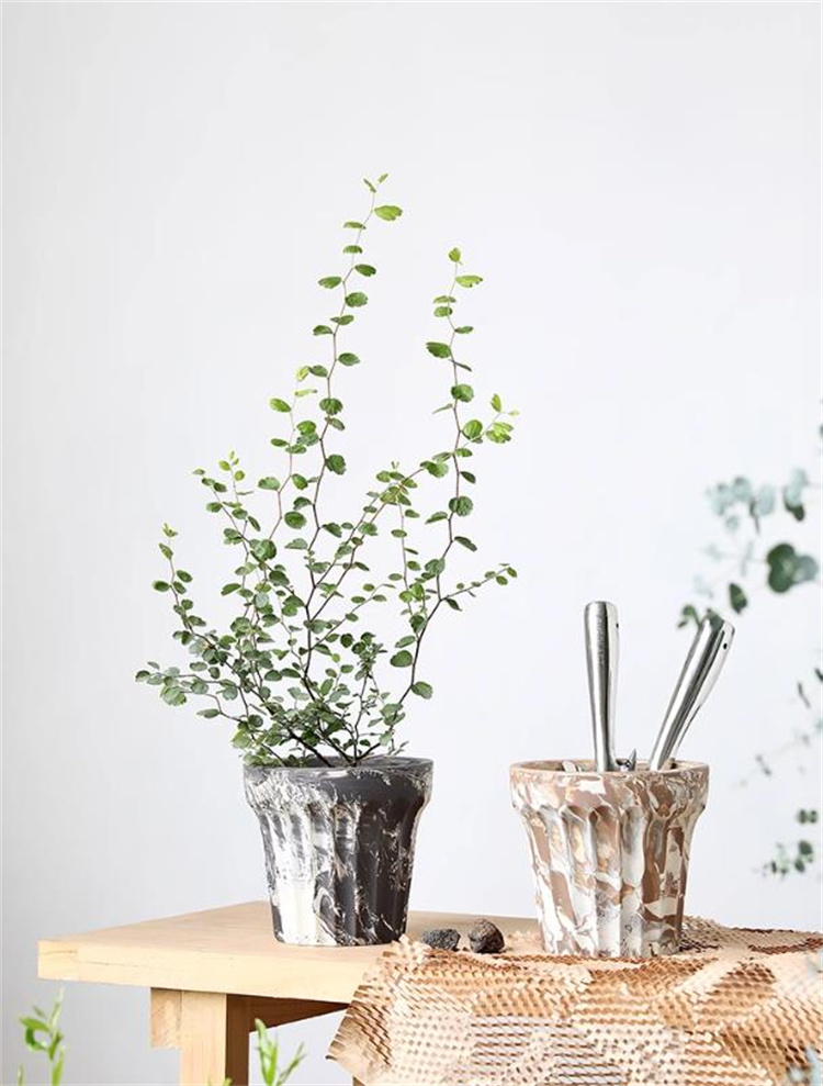 新作限定SALE 早い者勝ち 北欧風セラミックプランター 多肉植物/観葉植物用 吸水式陶器鉢