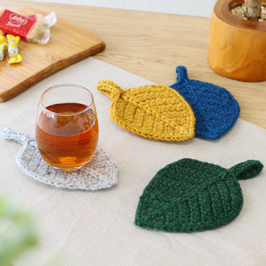 ネパールニット コースター リーフ[キッチン羊毛ひつじウール25AW]
