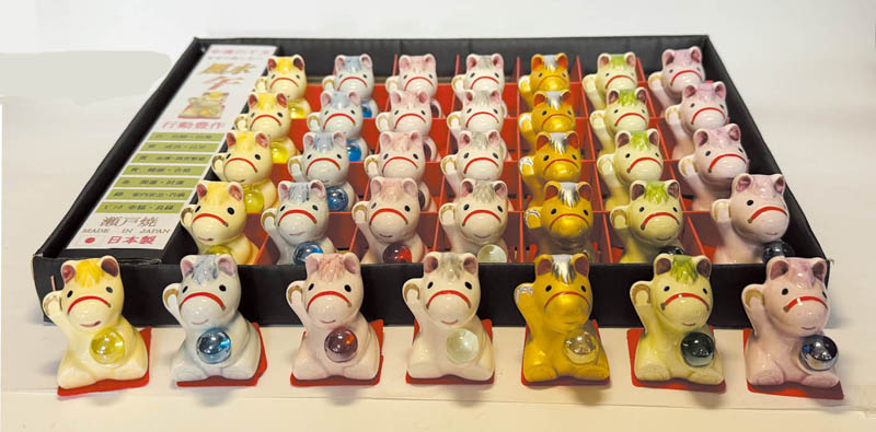 ★開運招福の干支★　縁起の良い置物【風水玉持ち　福午（アソートBOX/35個入り）】