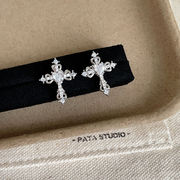 十字架イヤーカフ　アクセサリー　デザイン　韓国ファッション