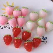デコパーツ　クラフト　ミニチュア　いちご　手芸DIY アクセサリー材料　樹脂 貼り付けパーツ