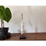 リピーターが多い 激安セール 北欧デザイン レジン置物 少女フィギュア レトロTV風 リビング装飾