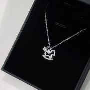 ラインストーン 馬ネックレス 木馬ネックレス 馬のアクセサリー 馬関連の雑貨 2026 新年アクセサリー