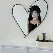 Fashions 限定発売 アクリル素材壁掛け鏡 アートなハート形 壁面装飾 リビングや寝室で活躍 軽量で丈夫