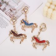3色 ラインストーン   馬のキーホルダー 動物 ポニー キーホルダー ラッキー  馬雑貨  2026新年