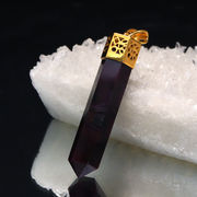 ペンダントトップ　スギライト＜南アフリカ産＞　ポイント型　Silver925　ゴールド