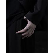 大幅値下 S925シルバー製のスタイリッシュな指輪 クラインブルーと星モチーフの組み合わせが印象的