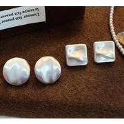 シンプル個性ピアス