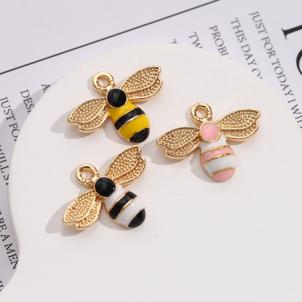 ミツバチ チャーム アクセサリーパーツ 手芸材料 メタルチャーム デコパーツ ハンドメイドチャーム DIY