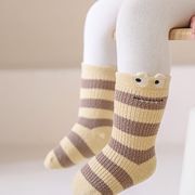【SOCKS】暖かいボーダーソックス