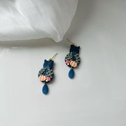 田園風 子猫ピアス  高級感  文芸デザインイヤリング