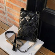 スマホポーチ ミニバッグ シンプル 上品 通勤 レディース お洒落 着回し チェーン 斜め掛け