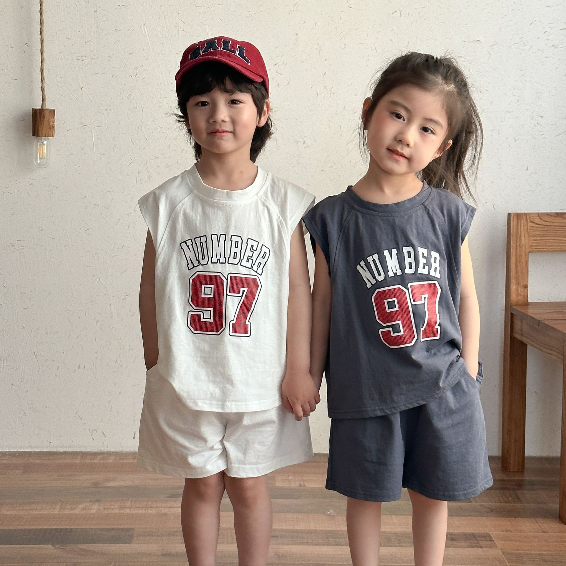 韓国メーカー　女の子服まとめ売り　80-95 2026☆夏新作☆韓国風ベビー服☆トップス+ズボン☆80cm～150cm 2色