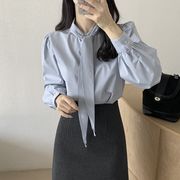 リボンタイ付き デザインブラウス
