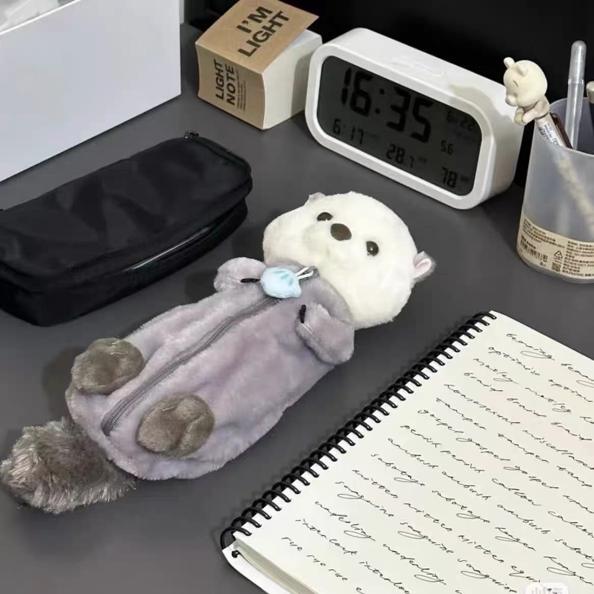 2026新品 筆箱 ペンケース 新入学 デザイン文具 可愛いデザイン ぬいぐるみ  ふわふわ ラッコ