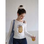 今季マストバイ ワンショルダー プリントレイヤード風トップス
